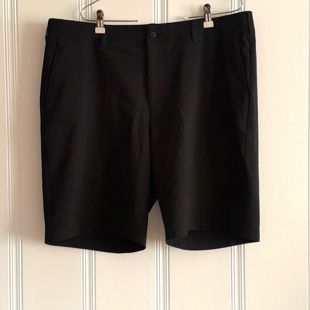 Ben Hogan Mens Black Shorts Sz 38